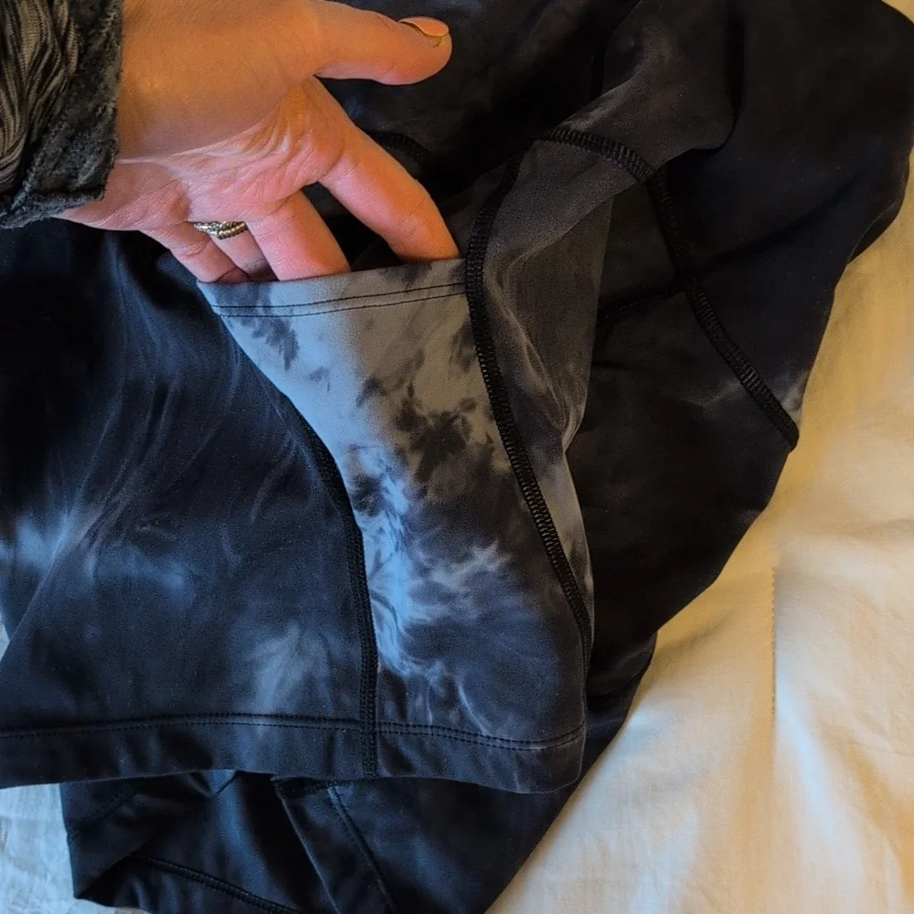 Baleaf Women's Black and Gray Tie-Dye Bike Shorts Size Medium - Picture 6 of 13